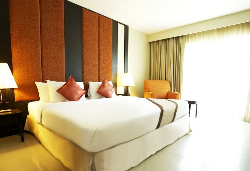 Номер Deluxe, Intimate Hotel Pattaya   Sha Extra Plus