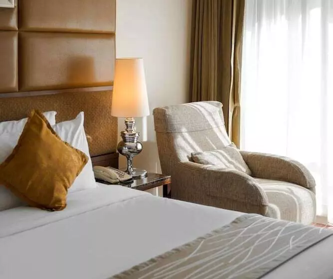 اتاق لوکس با وان آب گرم, Intimate Hotel Pattaya   Sha Extra Plus