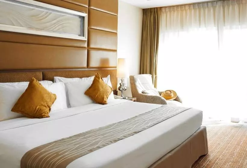 اتاق لوکس با وان آب گرم, Intimate Hotel Pattaya   Sha Extra Plus