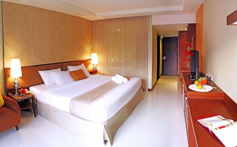 Номер Deluxe, Intimate Hotel Pattaya   Sha Extra Plus