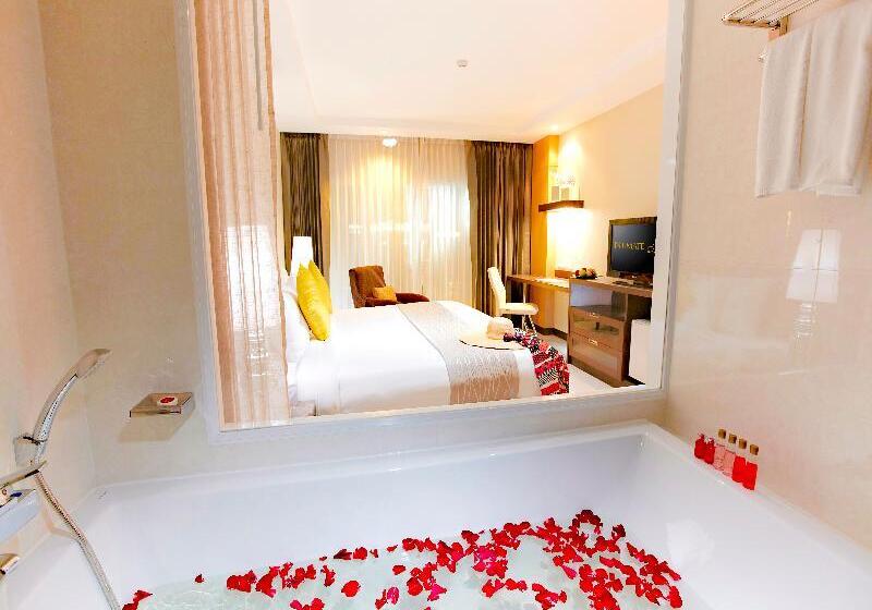 Номер Deluxe, Intimate Hotel Pattaya   Sha Extra Plus