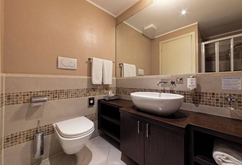 سوییت جونیور, Resort Lake Garda