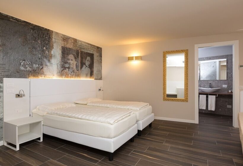 ジュニアスイート, Pace 1954