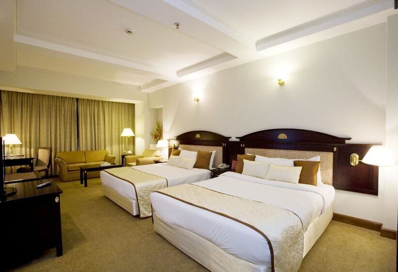 اتاق پرمیوم, Sarina