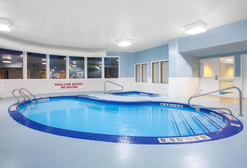 스탠다드 룸 킹사이즈 침대, Super 8 By Wyndham Midland