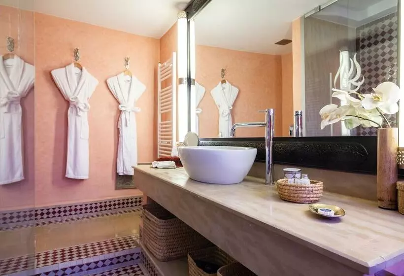سوییت پرستیژ, Riad Flam & Spa