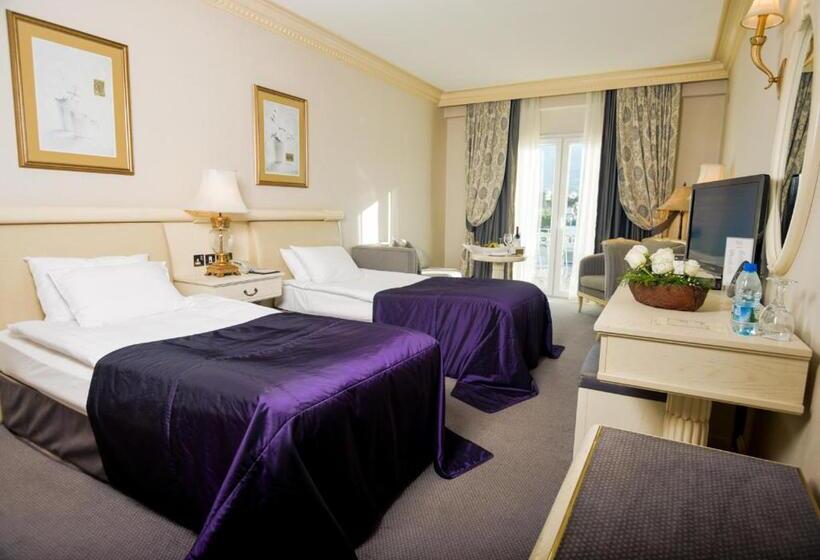 Номер Стандарт, Rocks Hotel & Casino