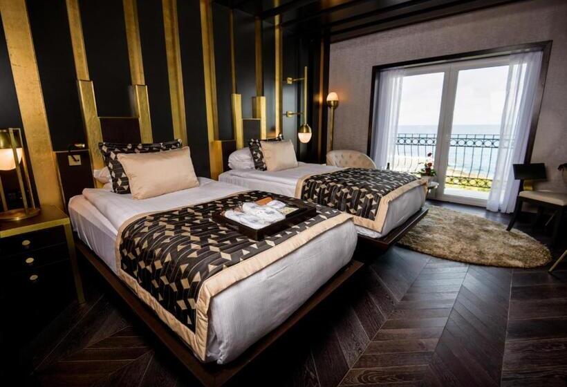 Номер Deluxe Вид на Море, Rocks Hotel & Casino