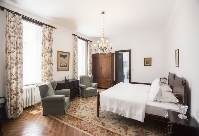 标准间, Vila Duparchy