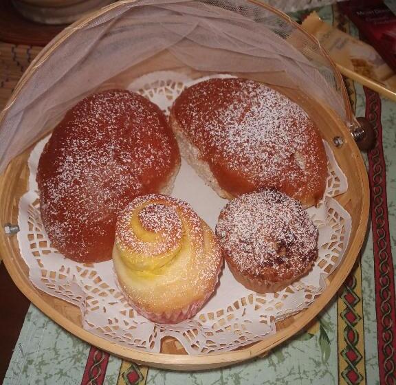 غرفة قياسية ثلاثية, B&b La Poeta