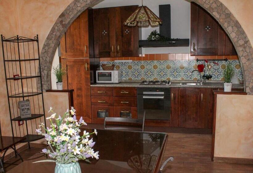 Номер Стандарт Трехместный, B&b La Poeta