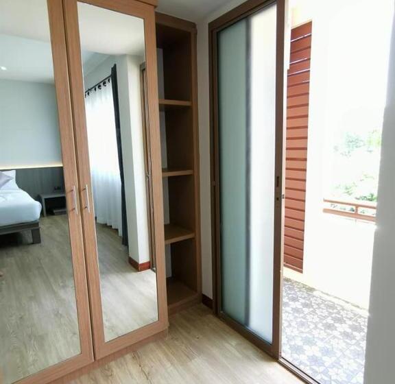 اتاق استاندارد با بالکن, Orchid Residence Suratthani