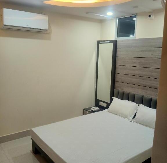 غرفة ديلوكس, Shri Gourav