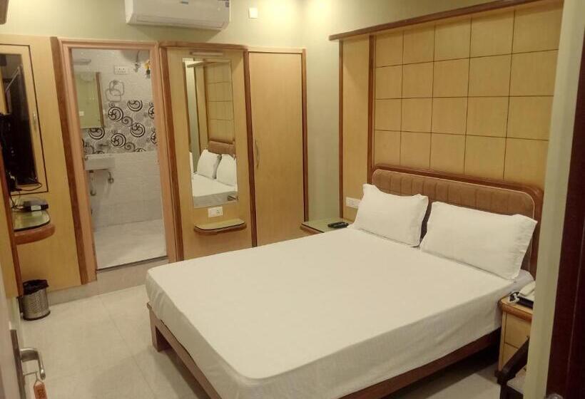 غرفة ديلوكس, Shri Gourav