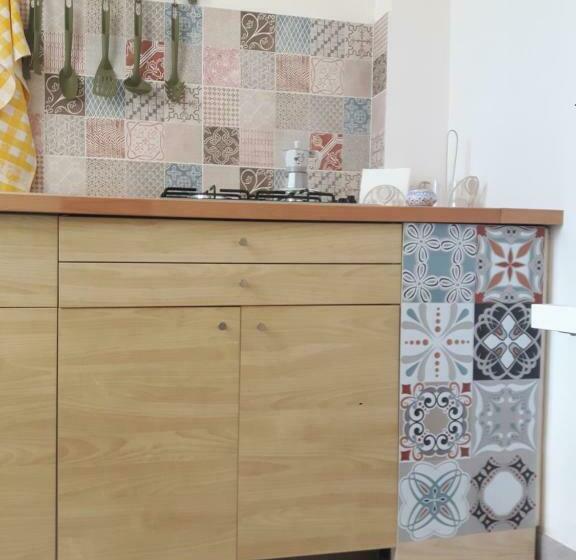 スタンダードスタジオ, Casa La Giada