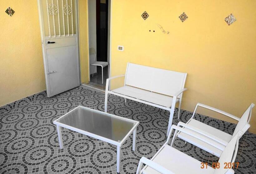 スタンダードスタジオ, Casa La Giada