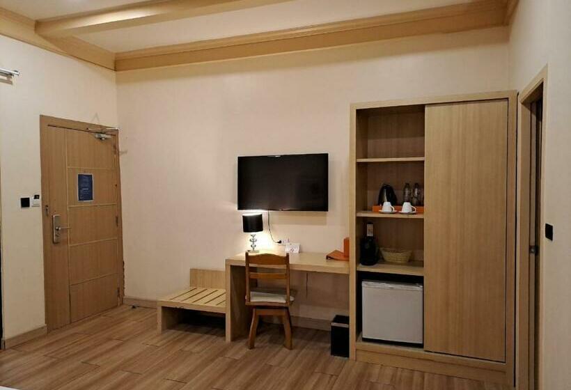 プールの見えるデラックスルーム, Pm Lake Mabprachan Pattaya