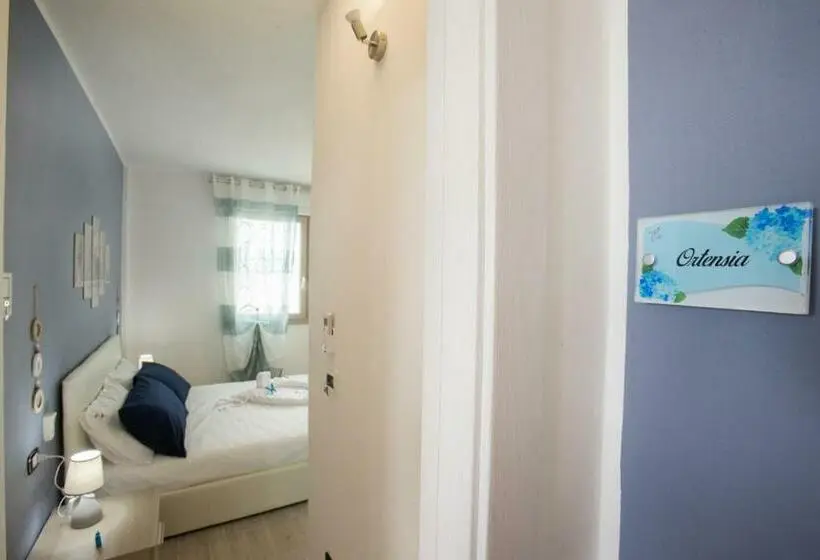 اتاق لوکس چهار تخته, B&b Annita   Porto Cesareo