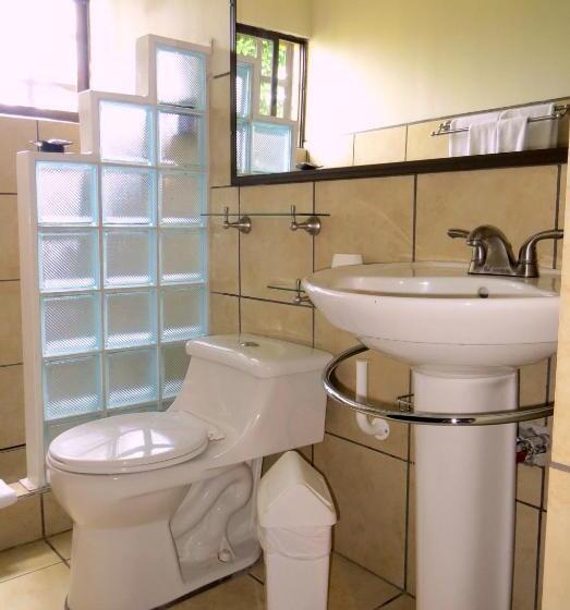 غرفة قياسية, Pura Vida