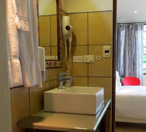 فيلا غرفتين نوم, Pura Vida