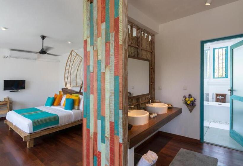 Люкс, 33 Lake Terrace