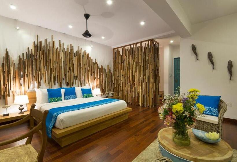 Полулюкс, 33 Lake Terrace