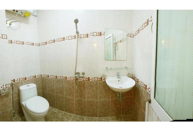 اتاق استاندارد چهار تخته, Sunrise Homestay