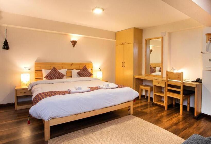 اتاق استاندارد با تخت بزرگ, Timila