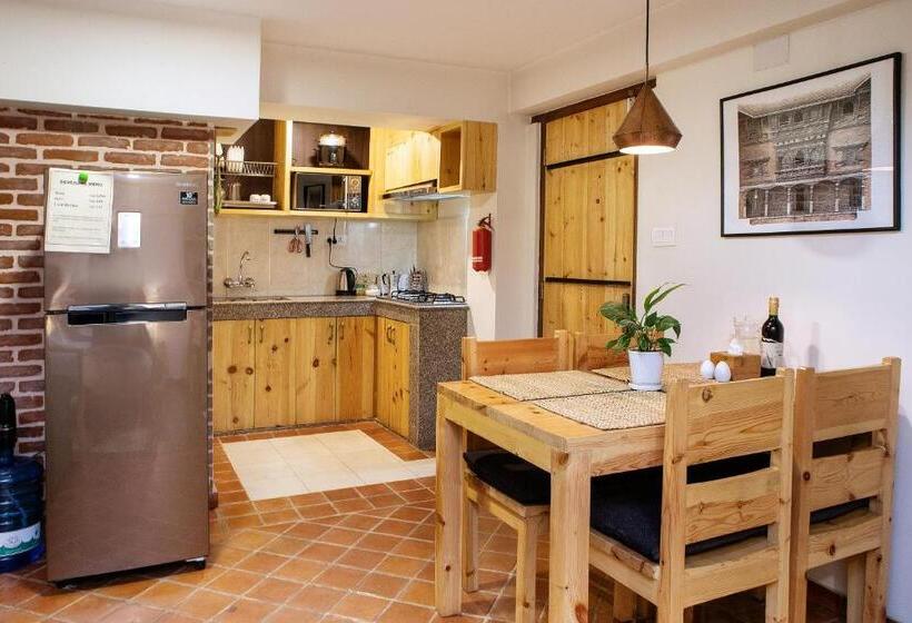 استودیوی استاندارد, Timila