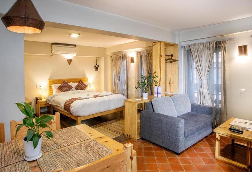 استودیوی استاندارد, Timila