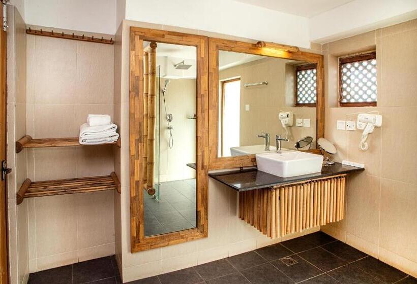 Suite with Terrace, Timila