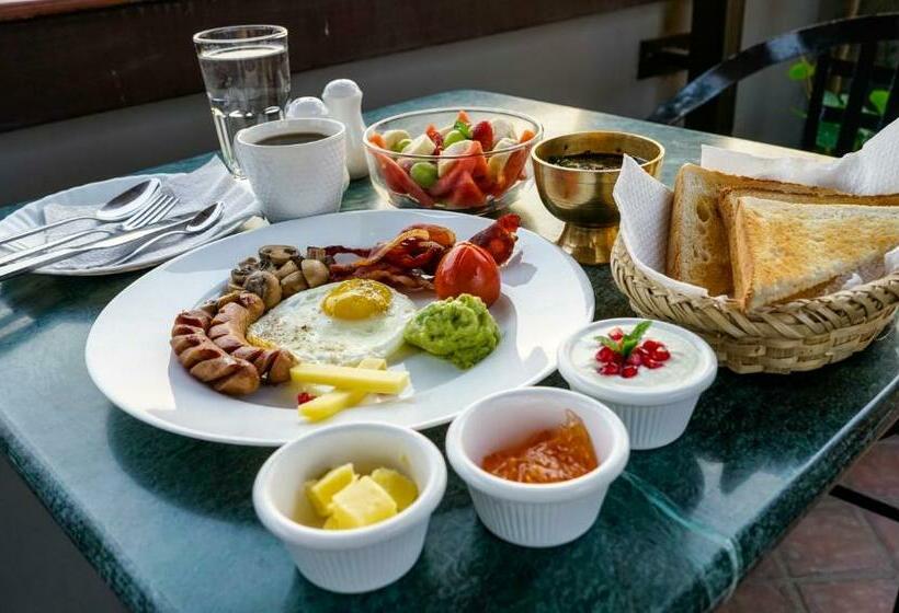 اتاق استاندارد با چشمانداز باغ, Timila