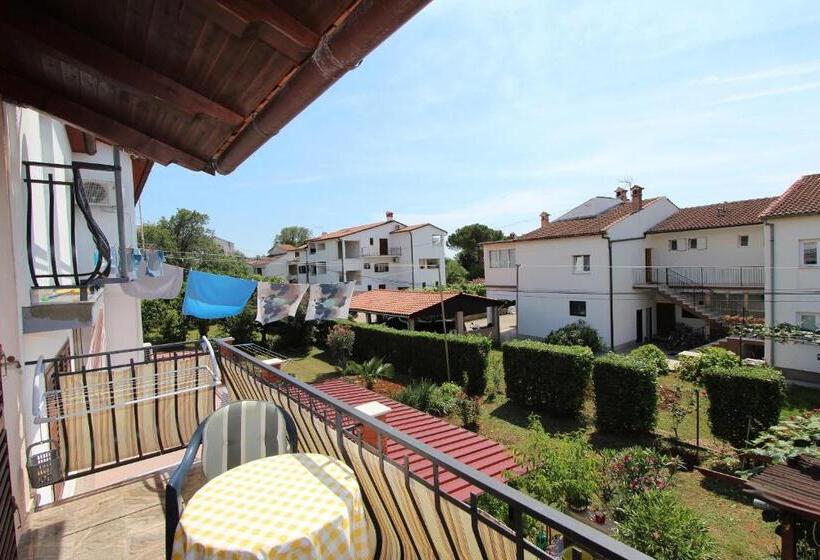 דירה בת חדר שינה 1 עם מרפסת, Apartments And Room Silvana