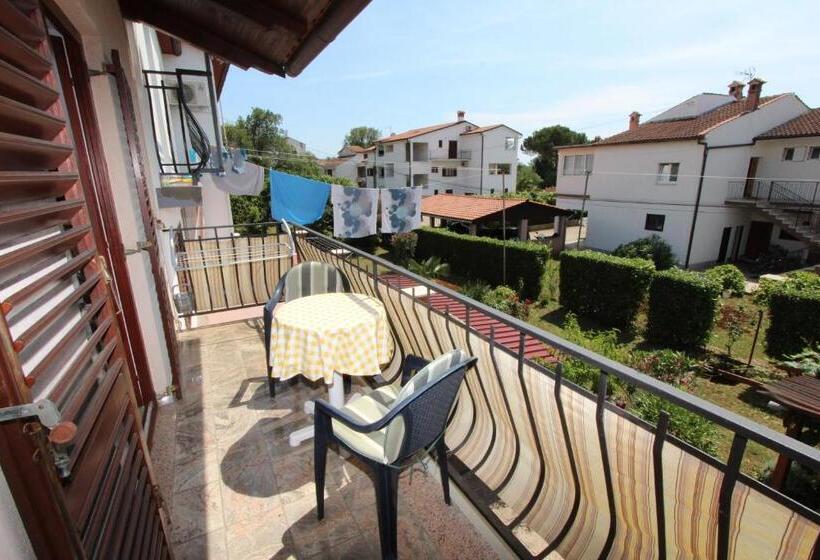 דירה בת חדר שינה 1 עם מרפסת, Apartments And Room Silvana