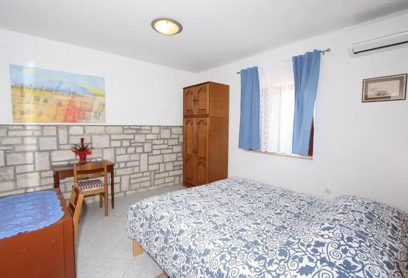اتاق استاندارد, Apartments And Room Silvana