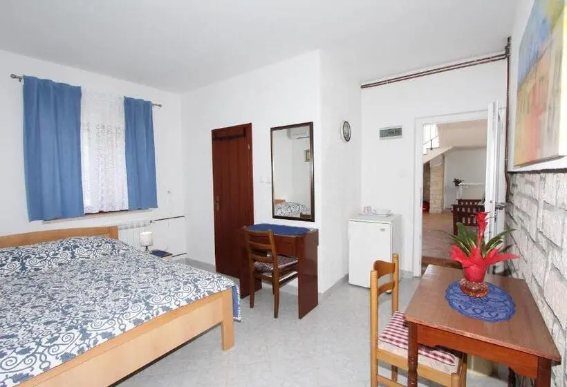 اتاق استاندارد, Apartments And Room Silvana