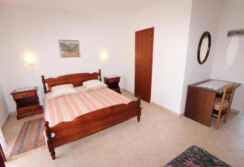 דירה בת חדר שינה 1 עם מרפסת, Apartments And Room Silvana