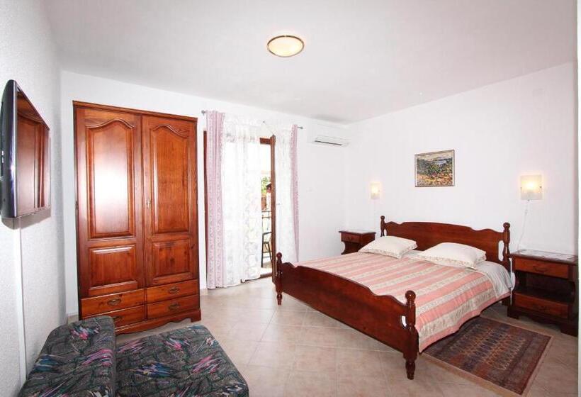 דירה בת חדר שינה 1 עם מרפסת, Apartments And Room Silvana