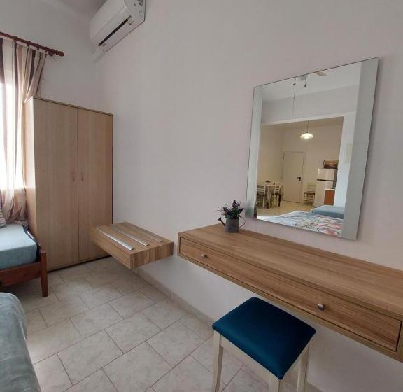 스탠다드 스튜디오 정원 전망, Eftihia Studios