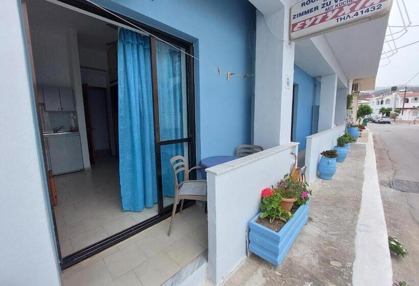 اتاق اکونومی, Eftihia Studios