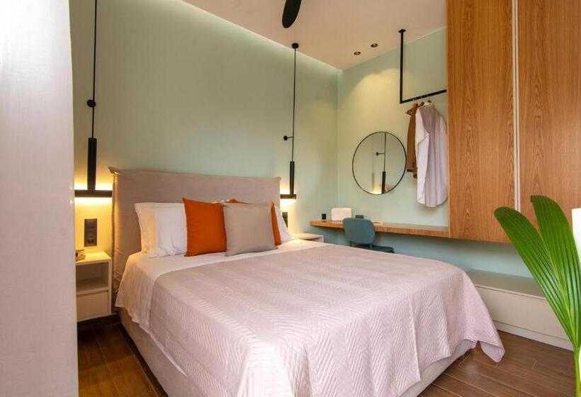 디럭스 스튜디오, Eftihia Studios