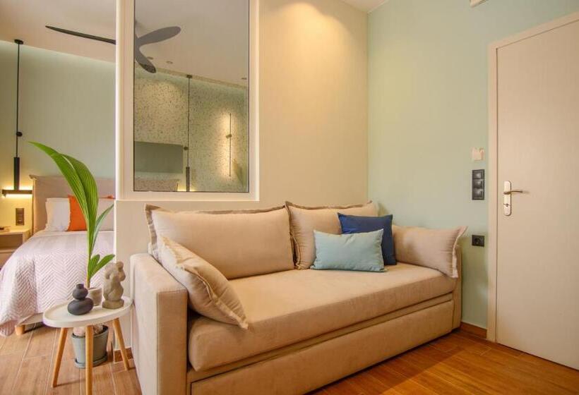 디럭스 스튜디오, Eftihia Studios