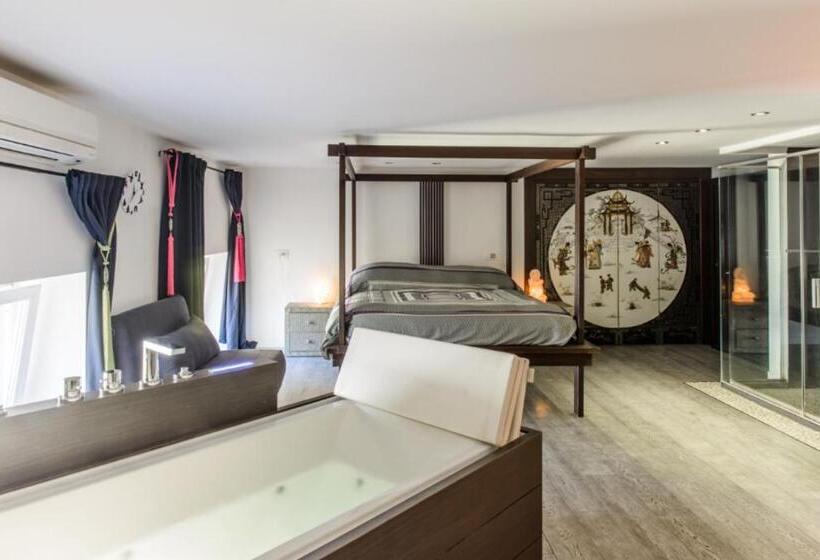 سوئیت با تخت بزرگ, Luxury Suite San Carlo