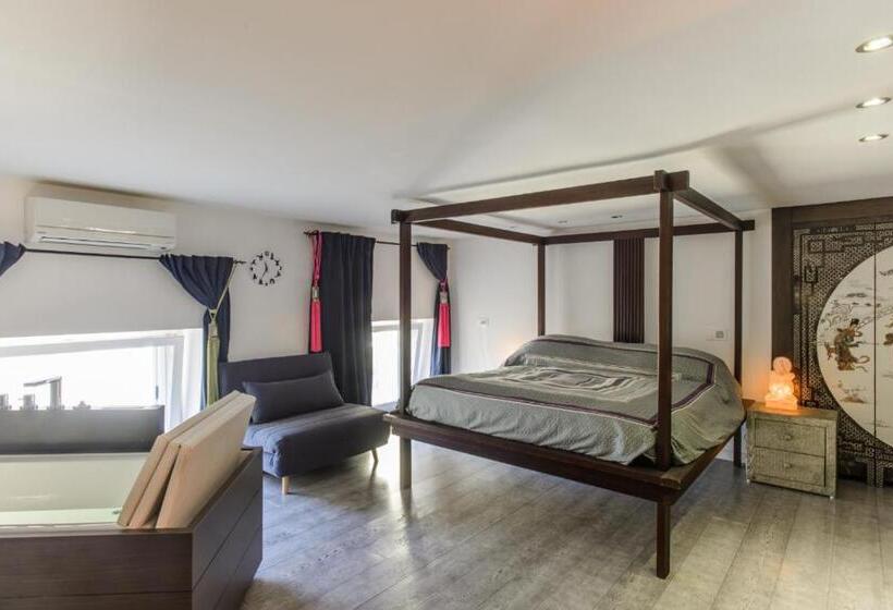 سوئیت با تخت بزرگ, Luxury Suite San Carlo