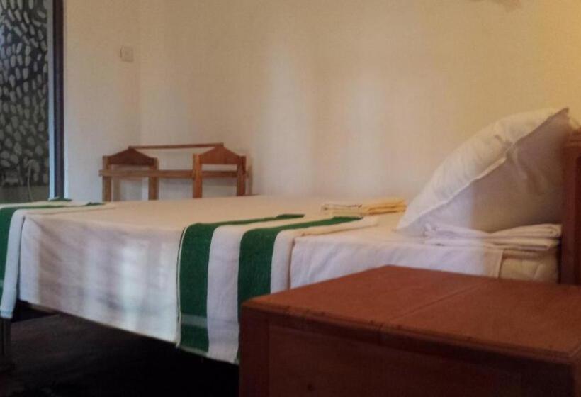 Habitació Economy, Yaye Guest House