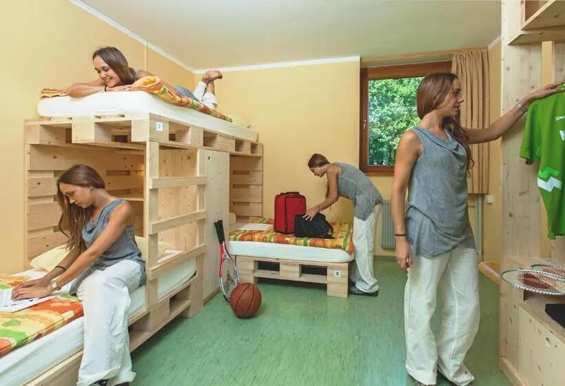اتاق استاندارد یک نفره, Youth Hostel Proteus Postojna