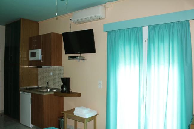 스탠다드 스튜디오, Andreas