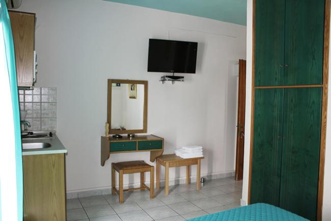 스탠다드 스튜디오, Andreas