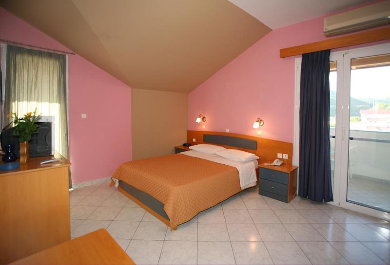 침실 1개 아파트, Andreas