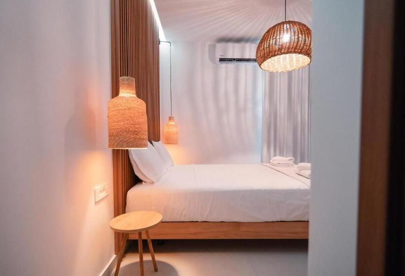 디럭스 스튜디오, Andreas